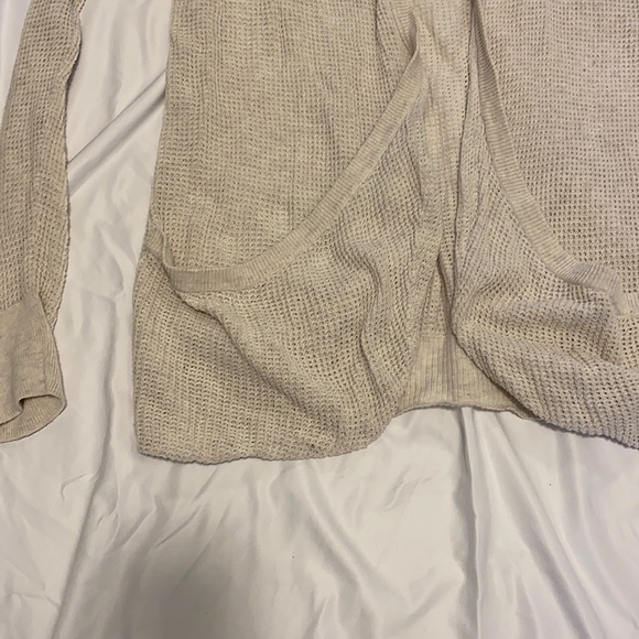 American Eagle Cardigan - Picture 4 of 4
